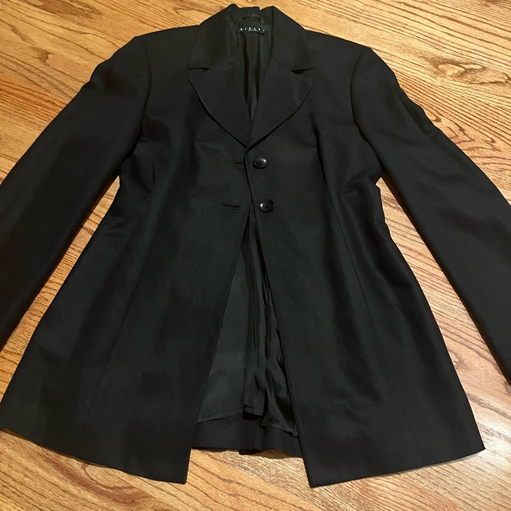 Sisley brand; made in Italy; size 46 (10 to 12 ) 18” shoulders, 25” sleeves